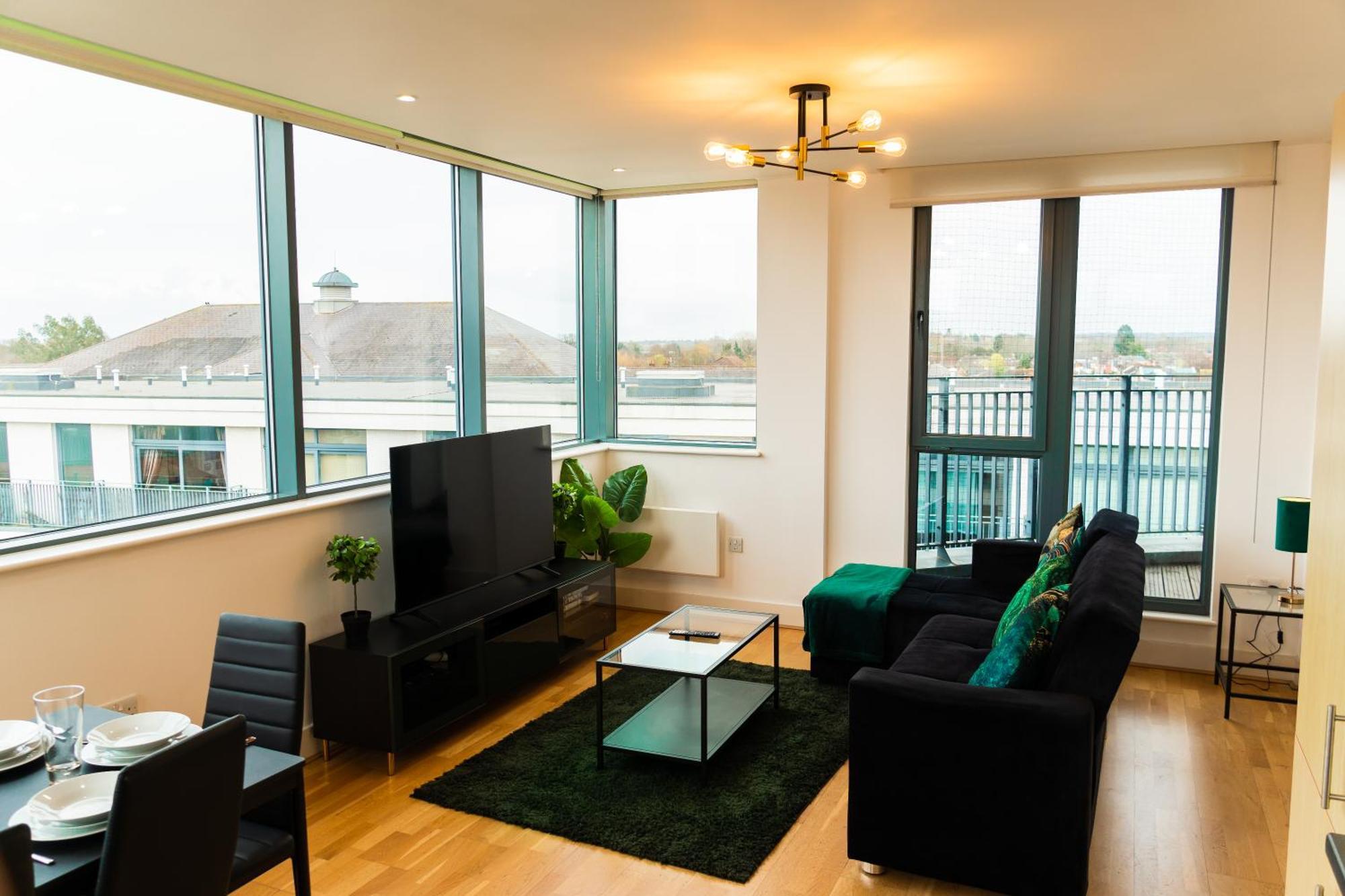 The Regency Suite - Modern 2-Bed 1-Bath Apartment Chertsey Extérieur photo