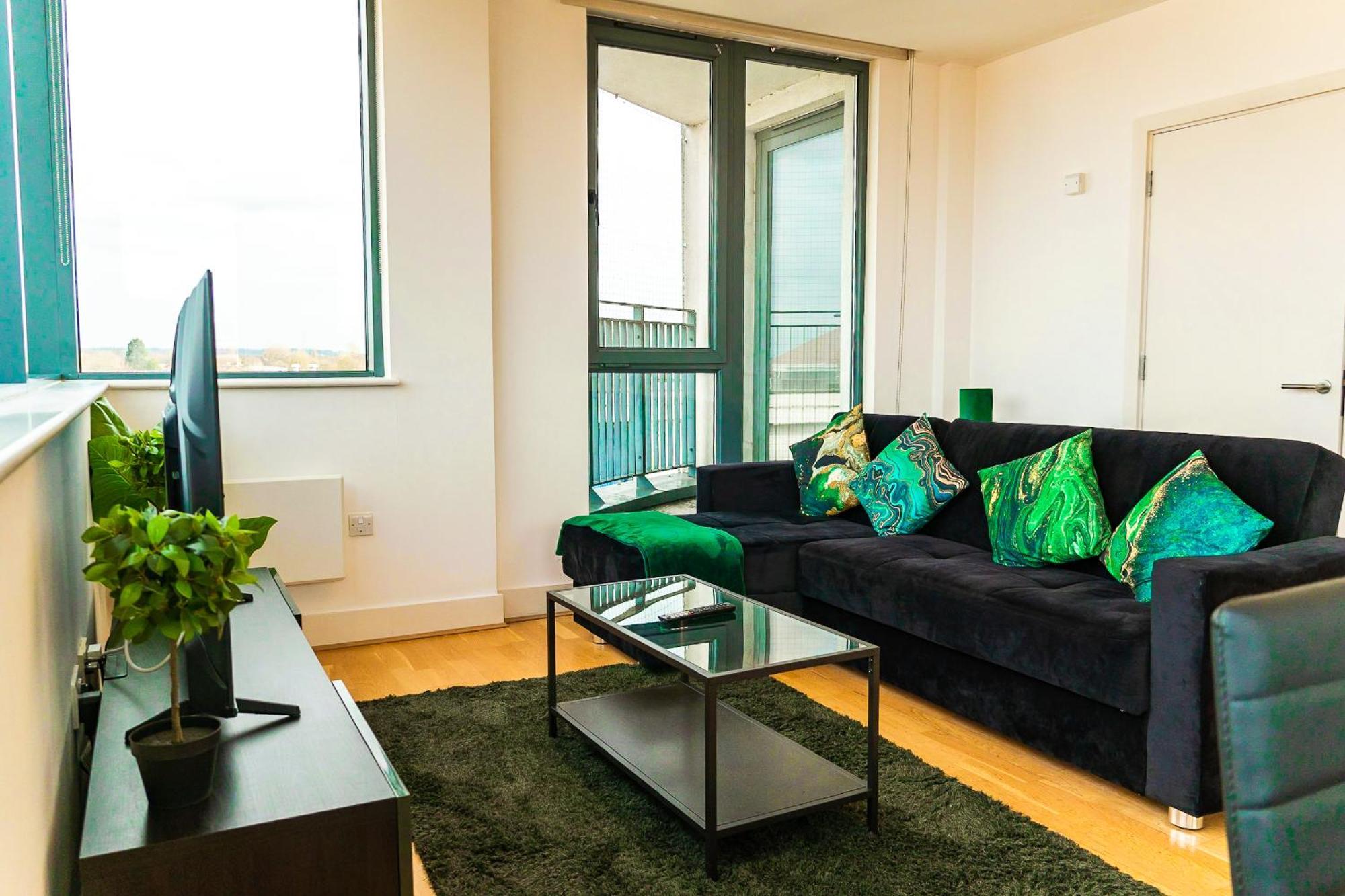 The Regency Suite - Modern 2-Bed 1-Bath Apartment Chertsey Extérieur photo